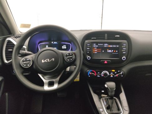 Used 2025 Kia Soul S FWD image 22