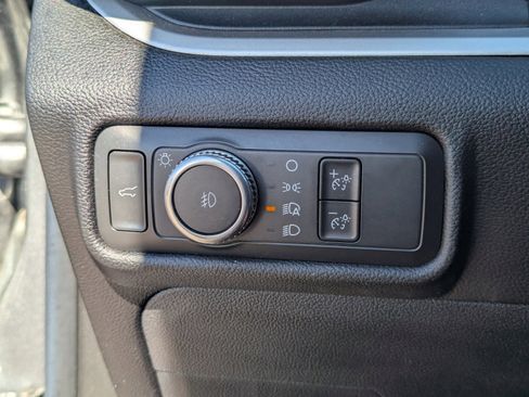 Used 2021 Ford Explorer XLT w/ Equipment Group 202A image 31