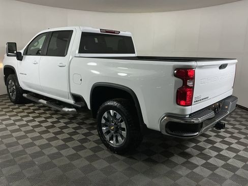 Used 2024 Chevrolet Silverado 2500 LT image 8