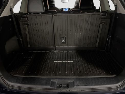 Used 2021 Toyota Highlander XLE image 34