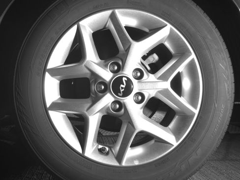 Used 2025 Kia Soul LX w/ LX Technology Package image 19