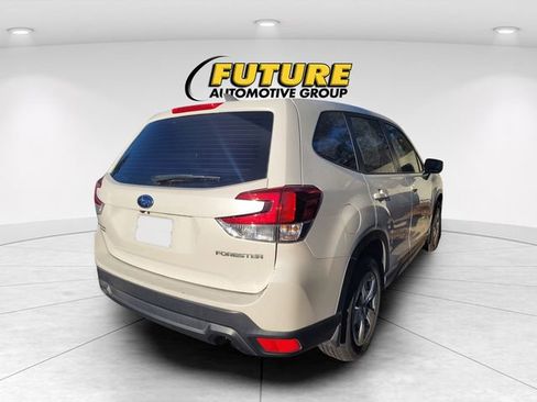 Used 2022 Subaru Forester image 3