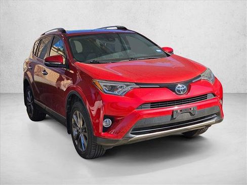 Used 2017 Toyota RAV4 Limited image 3