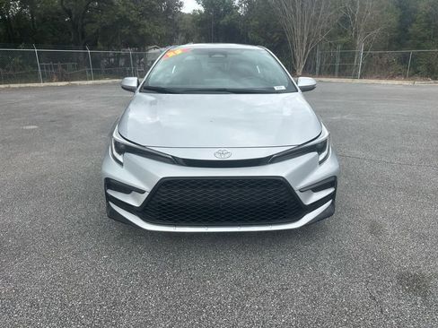 Used 2023 Toyota Corolla SE image 2