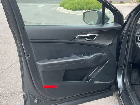 Certified 2023 Kia Sportage LX FWD image 11