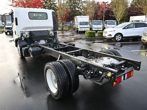 New 2025 Isuzu NPR HD image 8