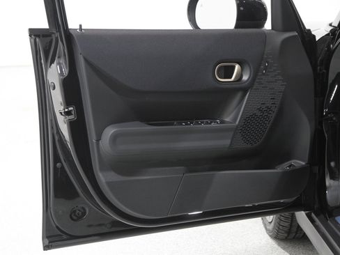 Certified 2025 MINI Cooper S image 4