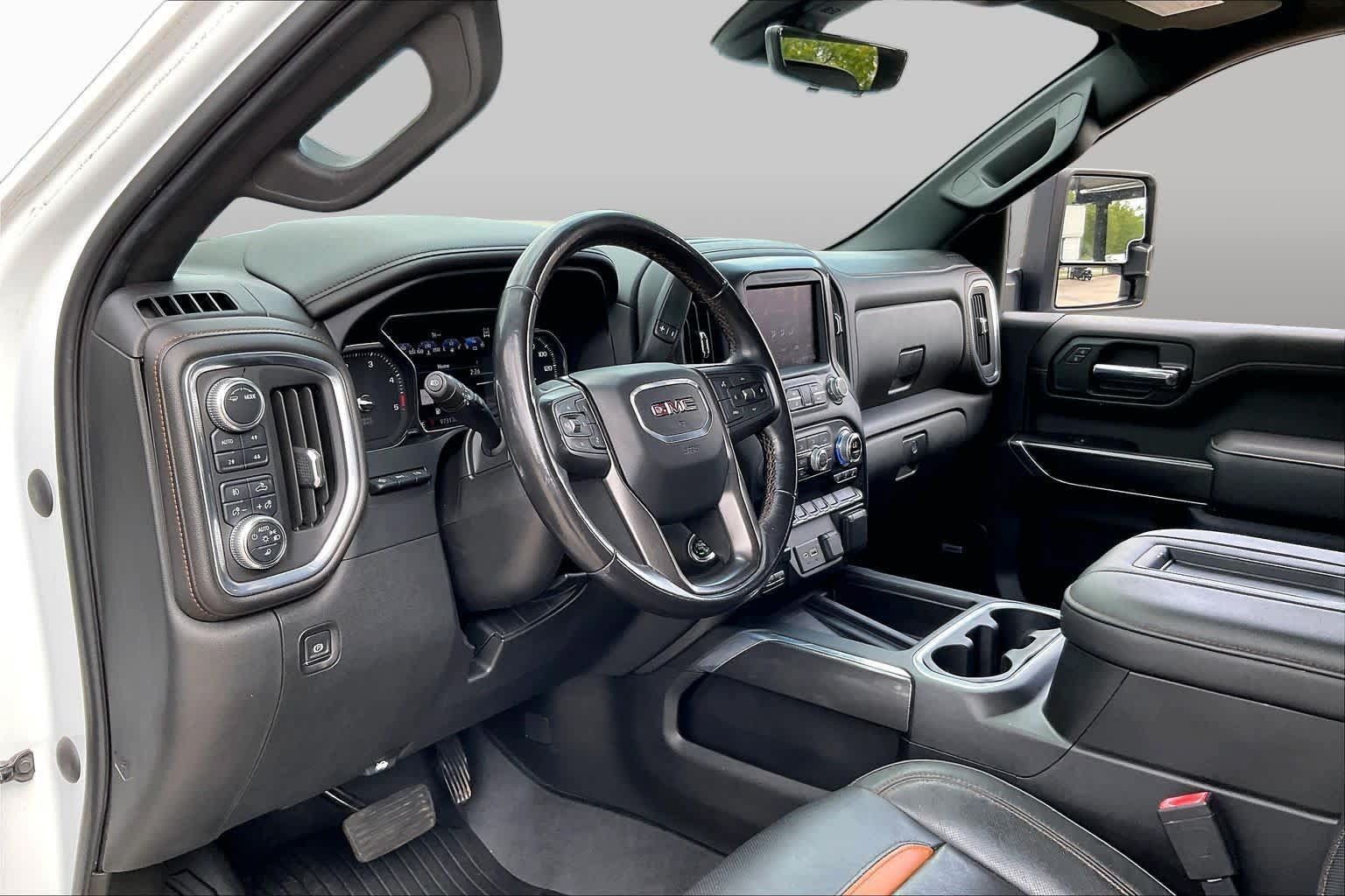 Used 2020 GMC Sierra 3500 AT4 w/ AT4 Premium Package AWD/4WD image 17