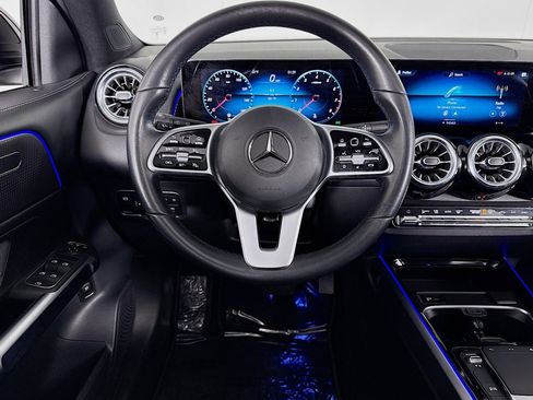 Certified 2022 Mercedes-Benz GLB 250 image 5