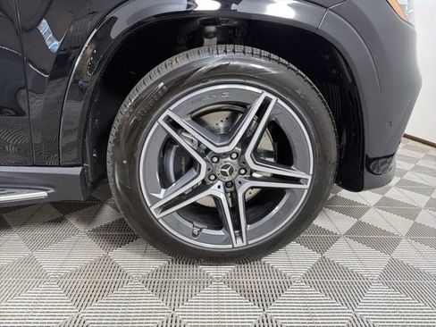 New 2026 Mercedes-Benz GLS 450 4MATIC image 9