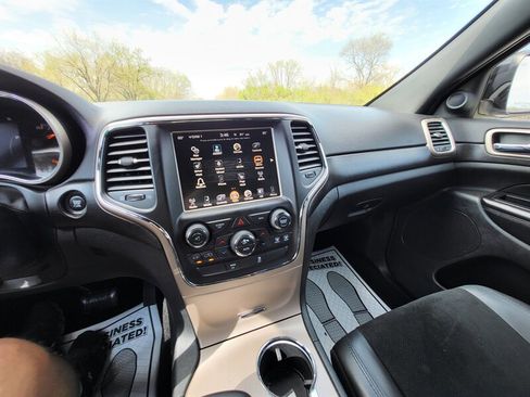 Used 2015 Jeep Grand Cherokee Altitude image 19