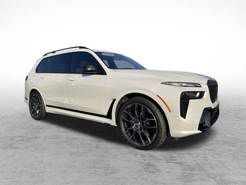 Used 2024 BMW X7 M60i w/ Executive Package image 3