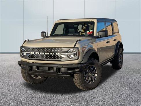 New 2025 Ford Bronco Badlands image 1