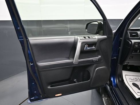 Used 2021 Toyota 4Runner Limited AWD/4WD image 10
