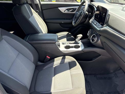 Used 2025 Chevrolet Blazer LT AWD/4WD image 33