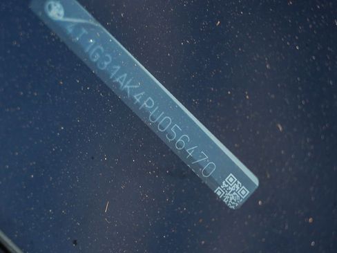 Used 2023 Toyota Camry SE image 29