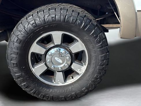 Used 2011 Ford F350 Lariat w/ Lariat Interior Pkg AWD/4WD image 23