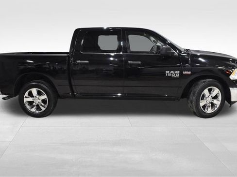 Used 2023 RAM 1500 Classic SLT image 2