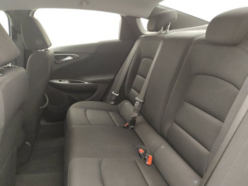 Used 2025 Chevrolet Malibu LS FWD image 18