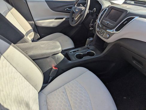 Used 2020 Chevrolet Equinox LS image 6