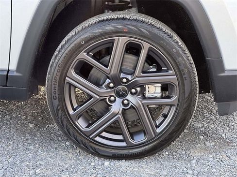 New 2026 Jeep Compass Latitude image 26