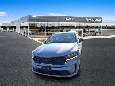 Certified 2023 Kia Sorento SX FWD image 7