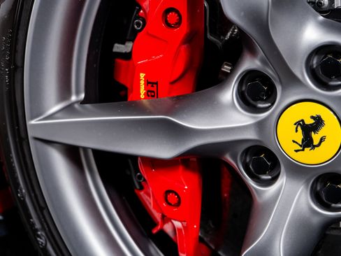 Used 2022 Ferrari F8 Tributo image 10