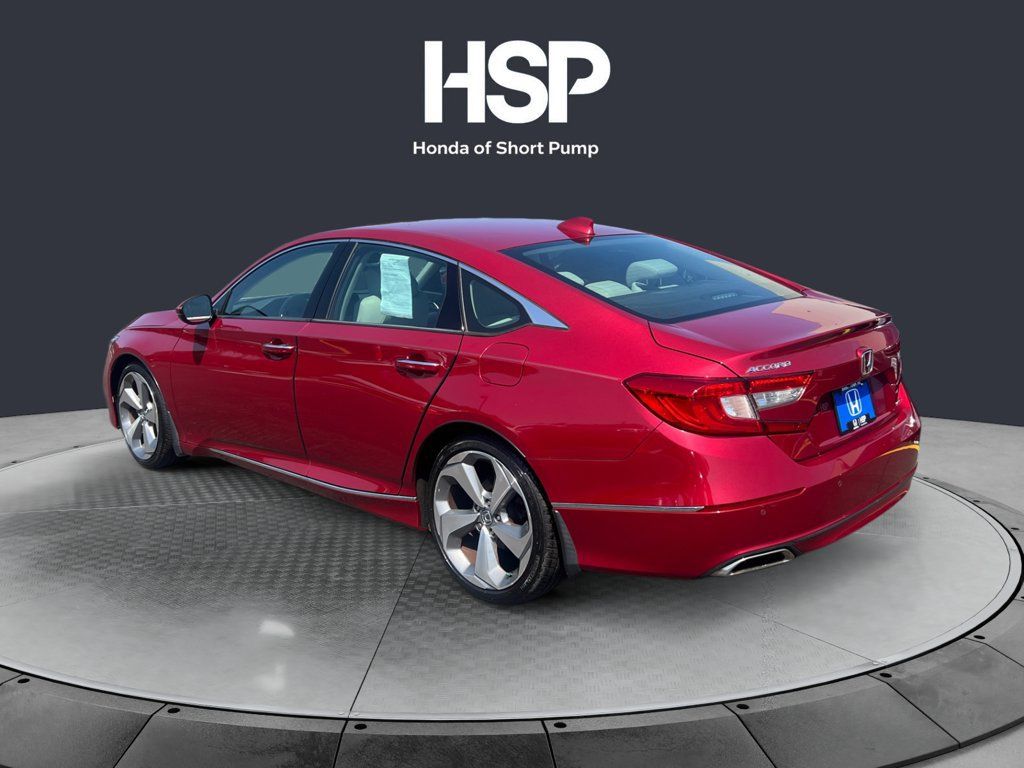 Used 2018 Honda Accord Touring image 3