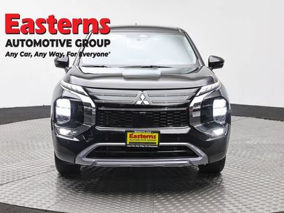Used 2025 Mitsubishi Outlander SE
