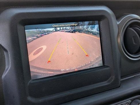 Used 2022 Jeep Wrangler Unlimited Sport image 13