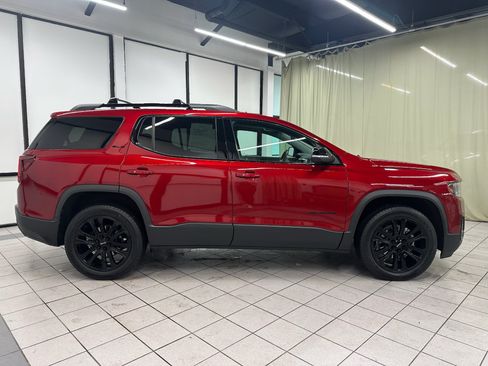 Certified 2023 GMC Acadia SLE w/ Driver Convenience Package AWD/4WD image 2