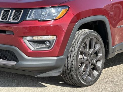 Used 2021 Jeep Compass Latitude w/ Sun and Sound Group AWD/4WD image 7