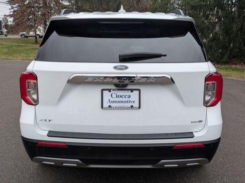 Used 2020 Ford Explorer XLT w/ Equipment Group 202A image 6