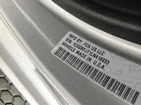 Used 2020 RAM 1500 Laramie AWD/4WD image 14