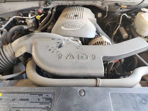Used 2005 Chevrolet Tahoe LS RWD image 31
