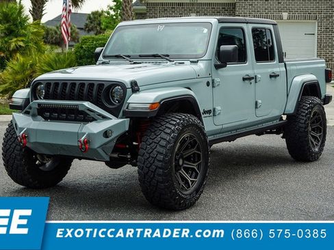 Used 2023 Jeep Gladiator Sport AWD/4WD image 1