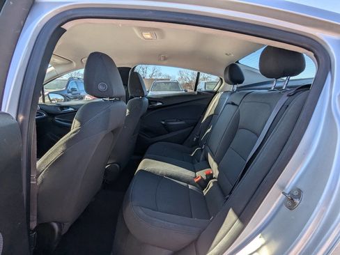 Used 2017 Chevrolet Cruze LT w/ Convenience Package image 14