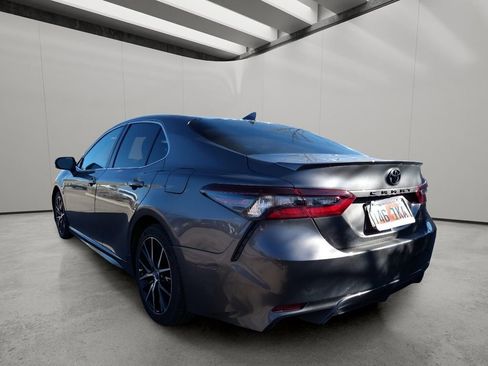 Used 2023 Toyota Camry SE image 7