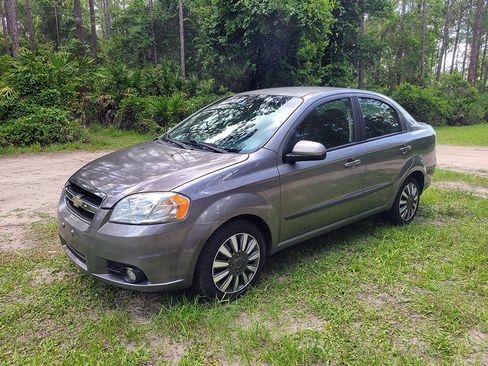 Used 2011 Chevrolet Aveo LT w/ LPO, Bodyside Molding Package FWD image 1