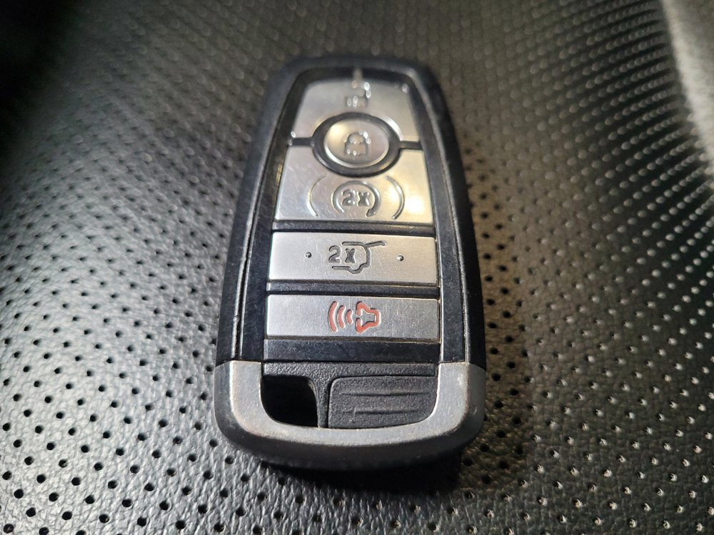 Used 2020 Ford Escape SEL FWD image 32