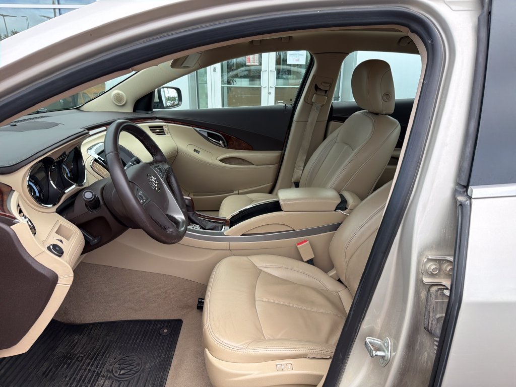 Used 2013 Buick LaCrosse Leather FWD image 9