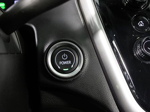 Used 2022 Chevrolet Bolt EUV LT image 12