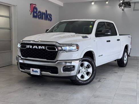 Used 2025 RAM 1500 Big Horn AWD/4WD image 2