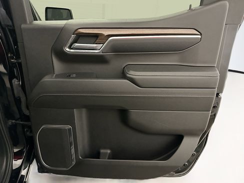 Used 2023 Chevrolet Silverado 1500 LT image 31