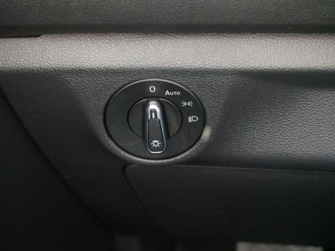 Certified 2023 Volkswagen Jetta SE FWD image 26
