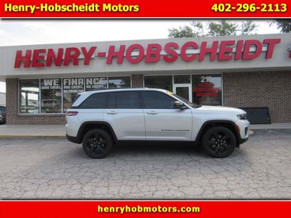 Used 2023 Jeep Grand Cherokee Altitude