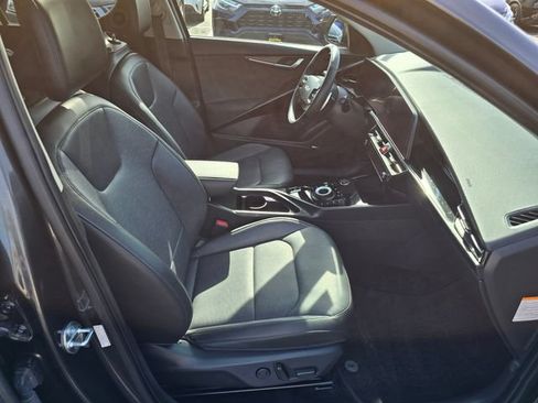 Certified 2023 Kia Niro Wave FWD image 13