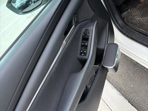 Used 2025 MAZDA MAZDA3 s FWD image 6