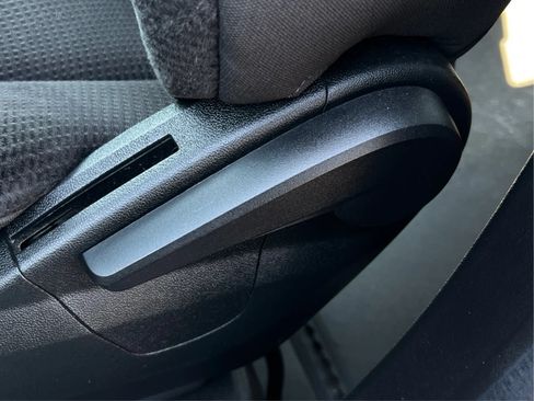 Used 2019 Dodge Grand Caravan SE FWD image 25