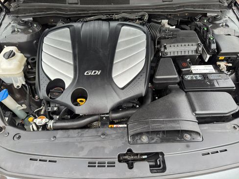 Used 2015 Kia Cadenza Premium image 32